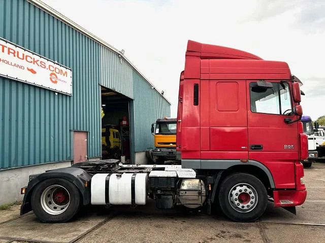 DAF XF 105.460 SPACECAB (ZF16 MANUAL GEARBOX / MX-BRAKE / 870+430 LITER TANK / AIRCONDITIONING / FRIDGE) - Влекач: снимка 4 DAF XF 105.460 SPACECAB (ZF16 MANUAL GEARBOX / MX-BRAKE / 870+430 LITER TANK / AIRCONDITIONING / FRIDGE) - Влекач: снимка 4