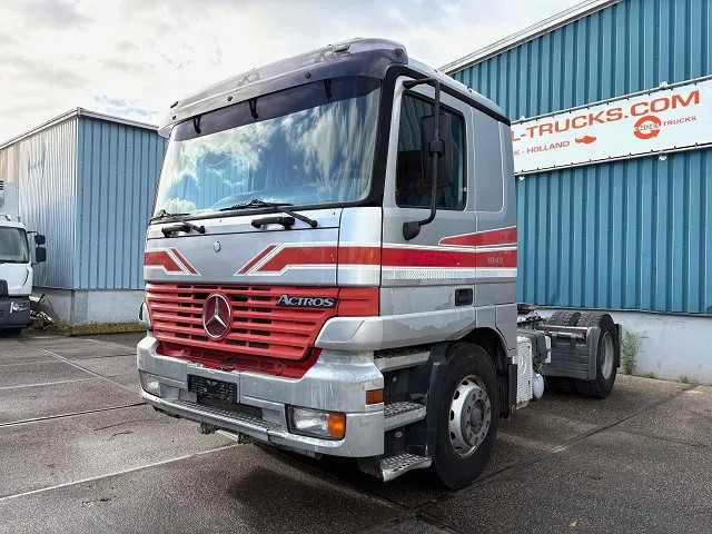 Mercedes-Benz Actros 1843 LS SLEEPERCAB (MP1) (ZF16 MANUAL GEARBOX / REDUCTION AXLES / AIRCONDITIONING / ETC.) - Влекач: снимка 1 Mercedes-Benz Actros 1843 LS SLEEPERCAB (MP1) (ZF16 MANUAL GEARBOX / REDUCTION AXLES / AIRCONDITIONING / ETC.) - Влекач: снимка 1