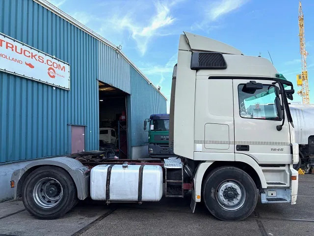 Mercedes-Benz Actros 1846 LS (MP2) (EPS WITH CLUTCH (3 PEDALS) / RETARDER / AIRCONDITIONING / ETC) - Влекач: снимка 4 Mercedes-Benz Actros 1846 LS (MP2) (EPS WITH CLUTCH (3 PEDALS) / RETARDER / AIRCONDITIONING / ETC) - Влекач: снимка 4