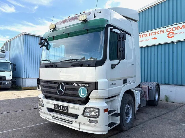 Mercedes-Benz Actros 1846 LS (MP2) (EPS WITH CLUTCH / RETARDER / 3-PEDALS/ AIRCONDITIONING / ETC) - Влекач: снимка 1 Mercedes-Benz Actros 1846 LS (MP2) (EPS WITH CLUTCH / RETARDER / 3-PEDALS/ AIRCONDITIONING / ETC) - Влекач: снимка 1
