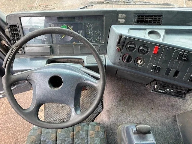 Влекач Mercedes-Benz Actros 2640 S 6x4 FULL STEEL TRACTOR UNIT (EPS WITH CLUTCH (3 PEDALS) / REDUCTION AXLES / FULL STEEL SUSPENSION / HYDRAULIC KIT: снимка 9