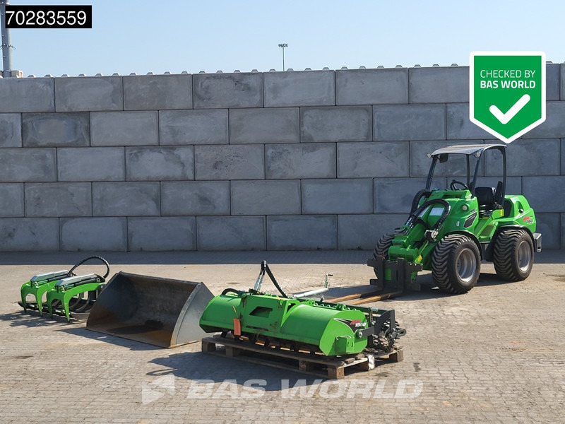 Avant M860i ATTACHMENTS INCLUDED - Колесен товарач: снимка 1 Avant M860i ATTACHMENTS INCLUDED - Колесен товарач: снимка 1