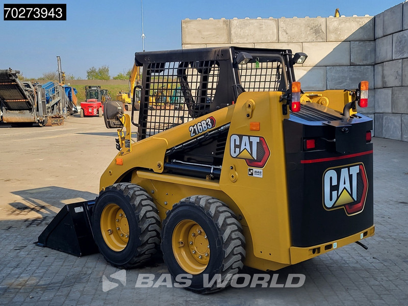 Caterpillar 216 B3 - Мини челен товарач: снимка 3 Caterpillar 216 B3 - Мини челен товарач: снимка 3