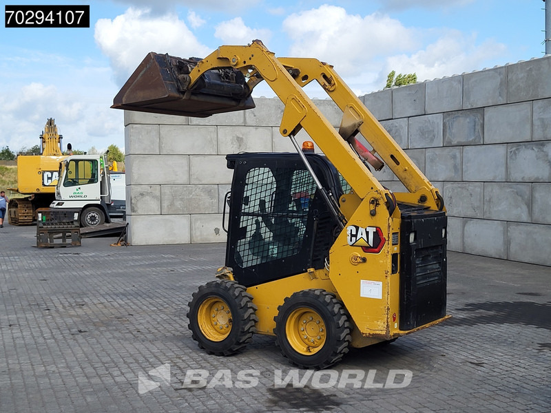 Caterpillar 226 D3 BUCKET + FORKS - Мини челен товарач: снимка 5 Caterpillar 226 D3 BUCKET + FORKS - Мини челен товарач: снимка 5