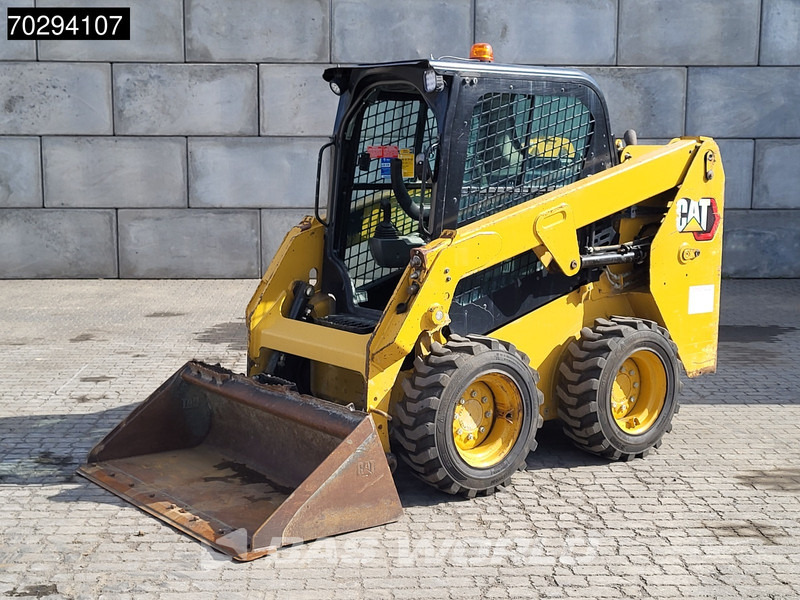 Caterpillar 226 D3 BUCKET + FORKS - Мини челен товарач: снимка 3 Caterpillar 226 D3 BUCKET + FORKS - Мини челен товарач: снимка 3