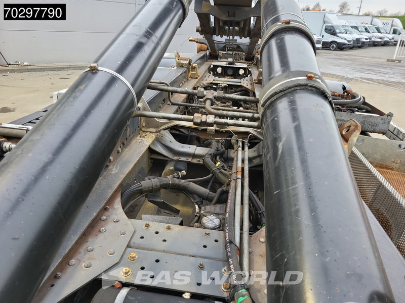 DAF CF 440 6X2 HYVA 22-60-S Hooklift Lift Axle Automatic ACC Euro 6 - Мултилифт с кука камион: снимка 5 DAF CF 440 6X2 HYVA 22-60-S Hooklift Lift Axle Automatic ACC Euro 6 - Мултилифт с кука камион: снимка 5