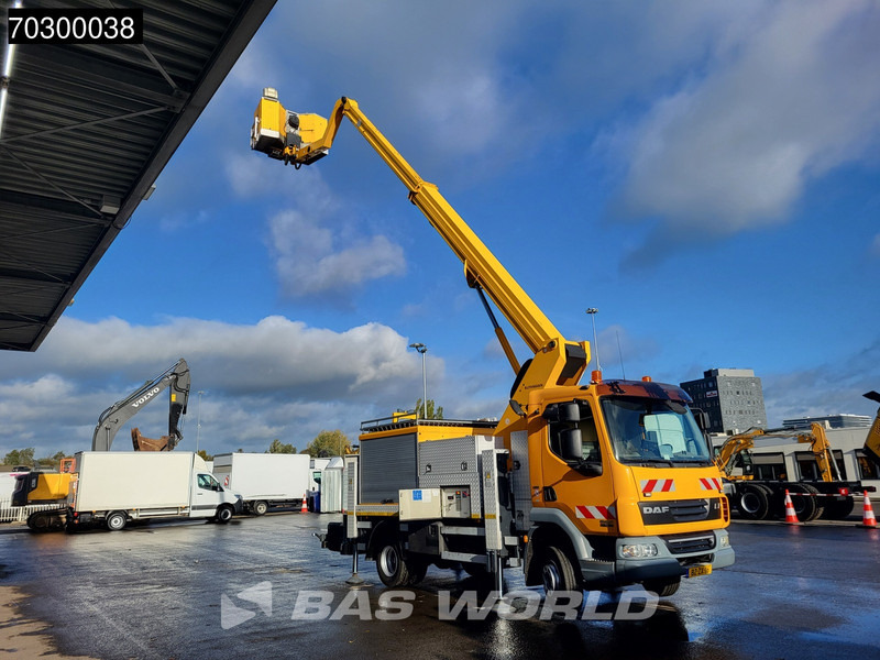 DAF LF45.180 LF 4X2 NL-Truck Ruthmann 18mtr Aerial platform Hubarbeitsbühne Automatic Euro 5 - Камион с кран: снимка 3 DAF LF45.180 LF 4X2 NL-Truck Ruthmann 18mtr Aerial platform Hubarbeitsbühne Automatic Euro 5 - Камион с кран: снимка 3