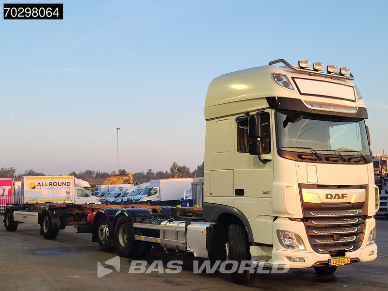 DAF XF 450 XF 6X2 NL-Truck Combi Retarder 2xTanks Lift-axle Standairco ACC Euro 6 - Контейнеровоз/ Сменна каросерия камион: снимка 3 DAF XF 450 XF 6X2 NL-Truck Combi Retarder 2xTanks Lift-axle Standairco ACC Euro 6 - Контейнеровоз/ Сменна каросерия камион: снимка 3