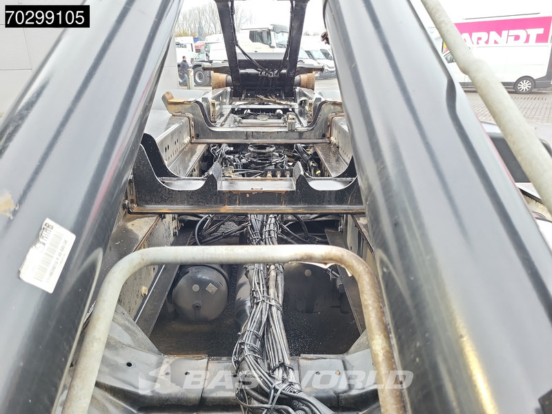 Мултилифт с кука камион DAF XG 530 6X2 HIAB Multilift ULT21S61-WMITF Lift + Steering Axle Retarder Automatic Euro 6: снимка 9