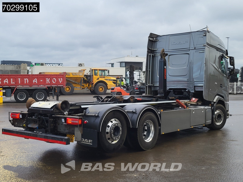Мултилифт с кука камион DAF XG 530 6X2 HIAB Multilift ULT21S61-WMITF Lift + Steering Axle Retarder Automatic Euro 6: снимка 17