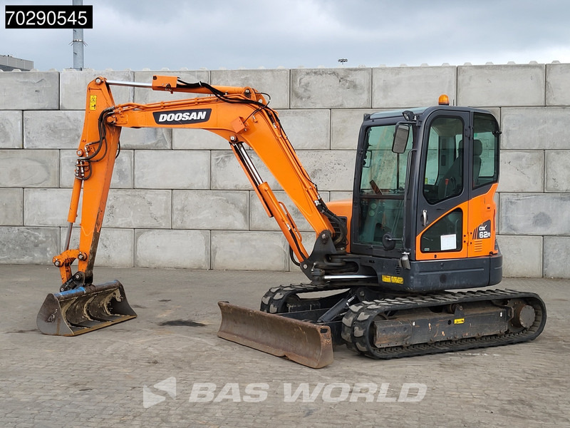 Doosan DX62R-3 3 BUCKETS - A/C - Мини багер: снимка 2 Doosan DX62R-3 3 BUCKETS - A/C - Мини багер: снимка 2