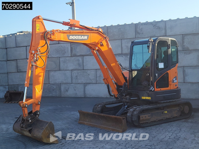 Doosan DX63-3 - Мини багер: снимка 5 Doosan DX63-3 - Мини багер: снимка 5