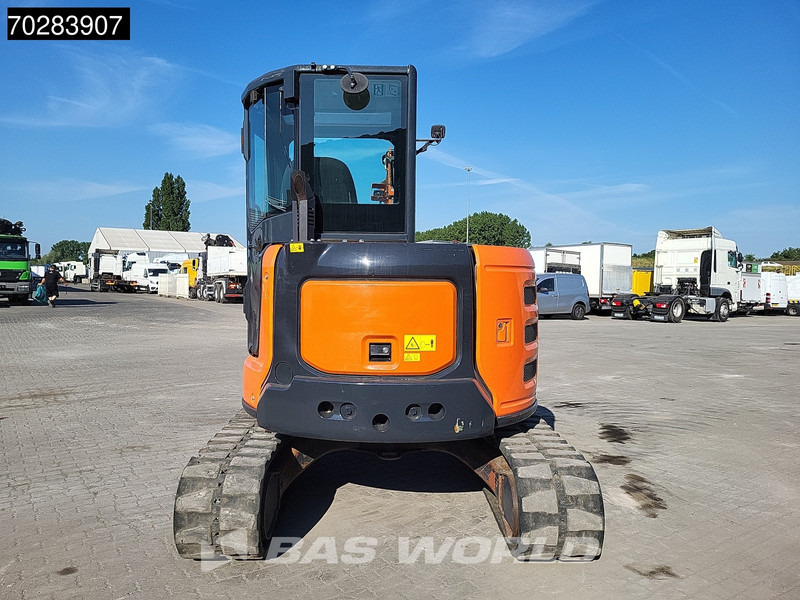 Hitachi ZX55U-6CLR A/C - 3 BUCKETS - Мини багер: снимка 5 Hitachi ZX55U-6CLR A/C - 3 BUCKETS - Мини багер: снимка 5