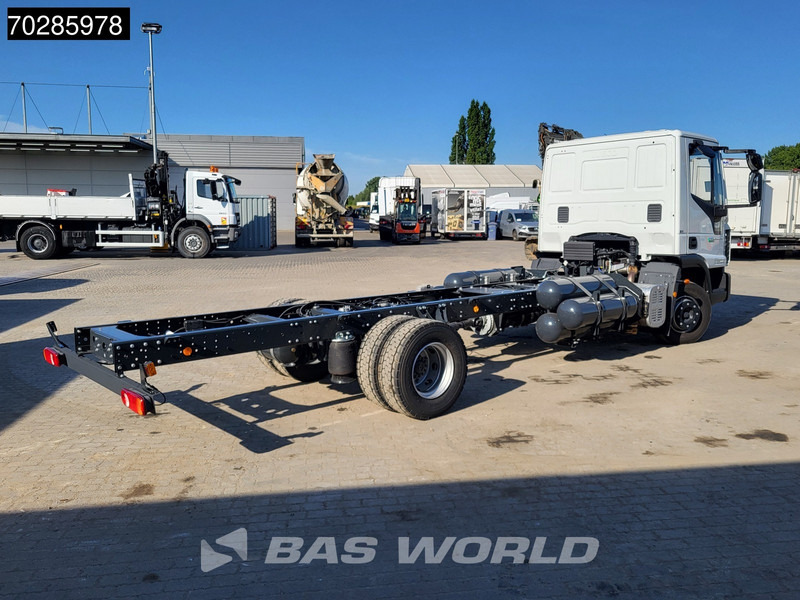 Iveco 120-210L 4X2 NEW 12tons chassis! CNG Engine TELMA Retarder Manual Euro 6 - Шаси кабина: снимка 5 Iveco 120-210L 4X2 NEW 12tons chassis! CNG Engine TELMA Retarder Manual Euro 6 - Шаси кабина: снимка 5