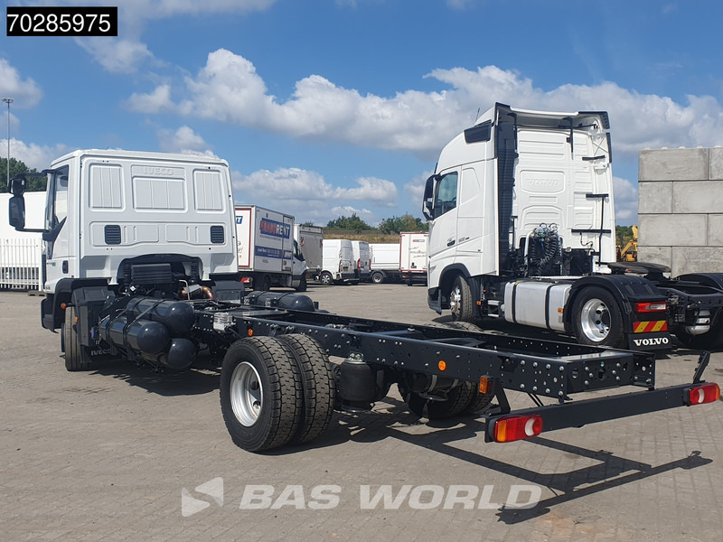 Iveco Eurocargo 120LE210 4X2 NEW 12tons chassis! CNG Engine TELMA Retarder Manual Euro 6 - Шаси кабина: снимка 2 Iveco Eurocargo 120LE210 4X2 NEW 12tons chassis! CNG Engine TELMA Retarder Manual Euro 6 - Шаси кабина: снимка 2