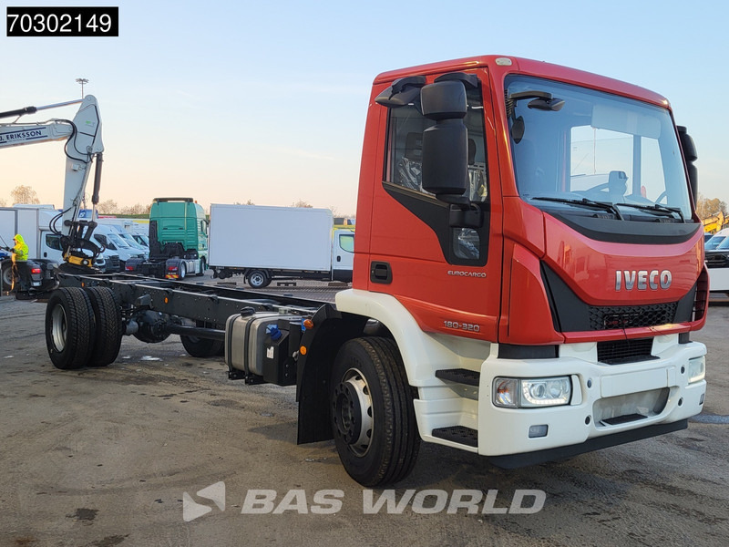 Iveco Eurocargo 180E320 4X2 NEW! 18T chassis 2017 production Euro 6 - Шаси кабина: снимка 3 Iveco Eurocargo 180E320 4X2 NEW! 18T chassis 2017 production Euro 6 - Шаси кабина: снимка 3