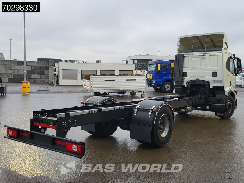 Iveco S-WAY 340 4X2 NEW! Chassis Automatic LED ACC Euro 6 - Шаси кабина: снимка 3 Iveco S-WAY 340 4X2 NEW! Chassis Automatic LED ACC Euro 6 - Шаси кабина: снимка 3
