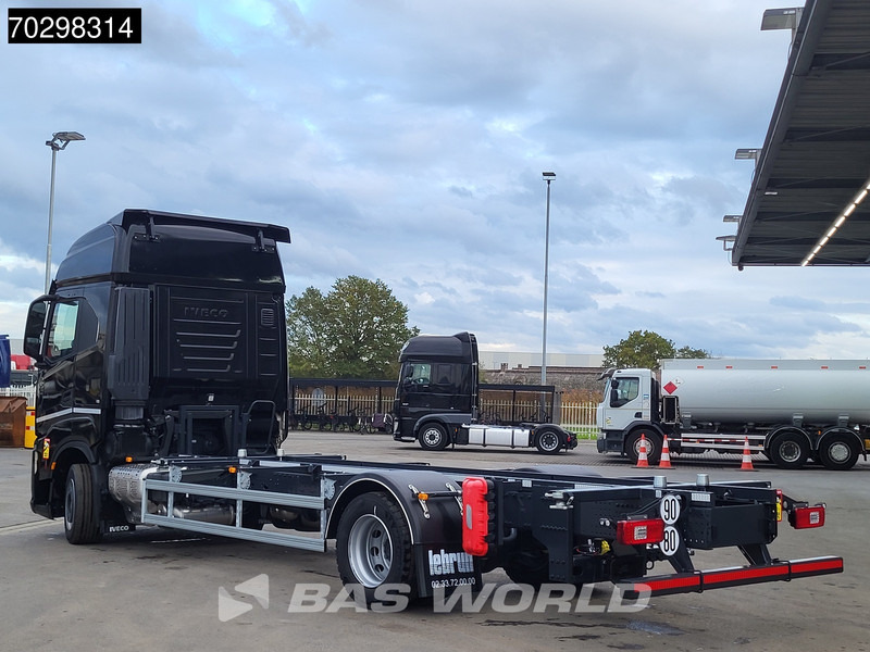 Iveco S-Way 460 4X2 NEW!! BDF Automatic Full air ACC Led Euro 6 - Контейнеровоз/ Сменна каросерия камион: снимка 2 Iveco S-Way 460 4X2 NEW!! BDF Automatic Full air ACC Led Euro 6 - Контейнеровоз/ Сменна каросерия камион: снимка 2