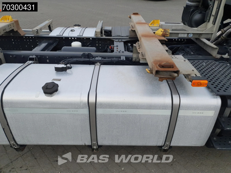 Контейнеровоз/ Сменна каросерия камион Iveco S-Way 510 6X2 Retarder Full Air Lift Axle BDF Euro 6: снимка 13 Контейнеровоз/ Сменна каросерия камион Iveco S-Way 510 6X2 Retarder Full Air Lift Axle BDF Euro 6: снимка 13