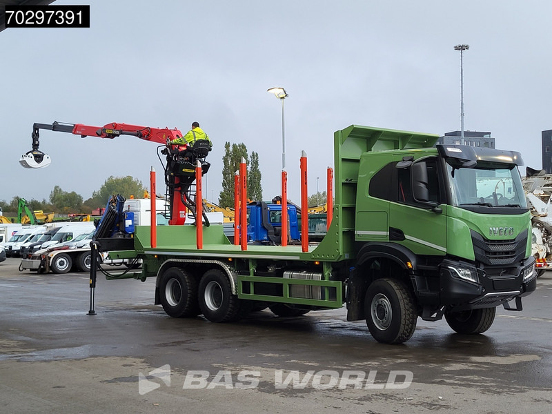 Iveco T-Way 450 6X6 UNUSED! Palfinger Q150Z Crane Retarder Holztransport Big-Axle LED Euro 6 - Камион за дърва, Камион с кран: снимка 3 Iveco T-Way 450 6X6 UNUSED! Palfinger Q150Z Crane Retarder Holztransport Big-Axle LED Euro 6 - Камион за дърва, Камион с кран: снимка 3