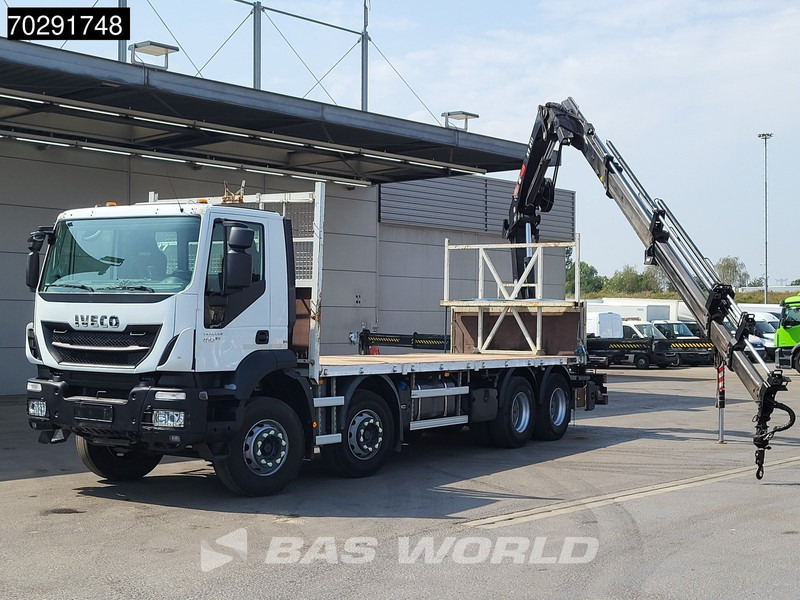 Iveco Trakker 410 8X4 HIAB 211 EP-4 HIDUO Crane Steelsuspension Euro 6 - Бордови камион, Камион с кран: снимка 3 Iveco Trakker 410 8X4 HIAB 211 EP-4 HIDUO Crane Steelsuspension Euro 6 - Бордови камион, Камион с кран: снимка 3