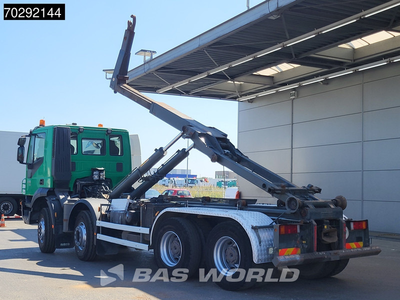 Iveco Trakker 410 8X4 Hyvalift 26-65S Hooklift Manual Big-Axle EEV - Мултилифт с кука камион: снимка 2 Iveco Trakker 410 8X4 Hyvalift 26-65S Hooklift Manual Big-Axle EEV - Мултилифт с кука камион: снимка 2