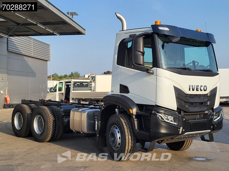 Iveco X-Way 460 6X4 New! Retarder Steelsuspension Big-Axle Navi Euro 6 - Шаси кабина: снимка 3 Iveco X-Way 460 6X4 New! Retarder Steelsuspension Big-Axle Navi Euro 6 - Шаси кабина: снимка 3