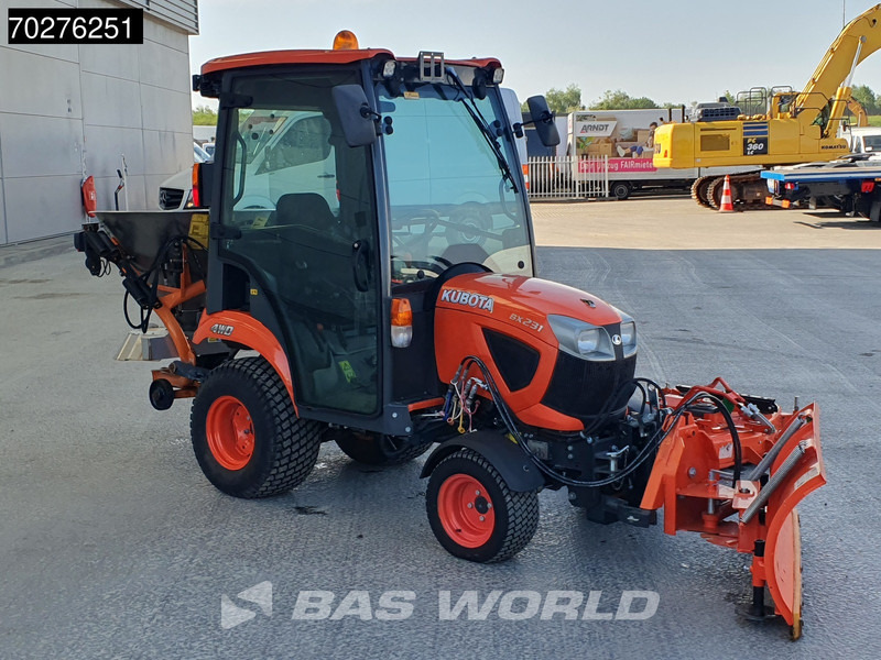 Kubota BX231 D-C C10 4X4 4x4 - INCL ATTACHMENTS - Трактор: снимка 3 Kubota BX231 D-C C10 4X4 4x4 - INCL ATTACHMENTS - Трактор: снимка 3