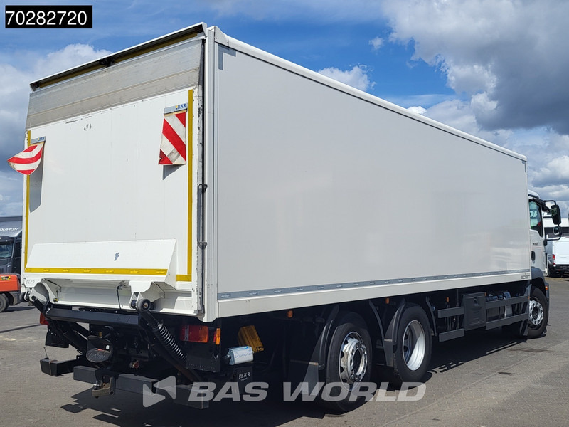 MAN TGM 26.320 6X2 2000kg Ladebordwand Automatic Lift+steering axle Navi Euro 6 - Камион фургон: снимка 5 MAN TGM 26.320 6X2 2000kg Ladebordwand Automatic Lift+steering axle Navi Euro 6 - Камион фургон: снимка 5