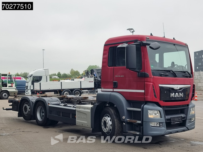 MAN TGS 26.320 6X2 BDF ADR Lift+lenkasche Automatic Euro 6 - Контейнеровоз/ Сменна каросерия камион: снимка 3 MAN TGS 26.320 6X2 BDF ADR Lift+lenkasche Automatic Euro 6 - Контейнеровоз/ Сменна каросерия камион: снимка 3