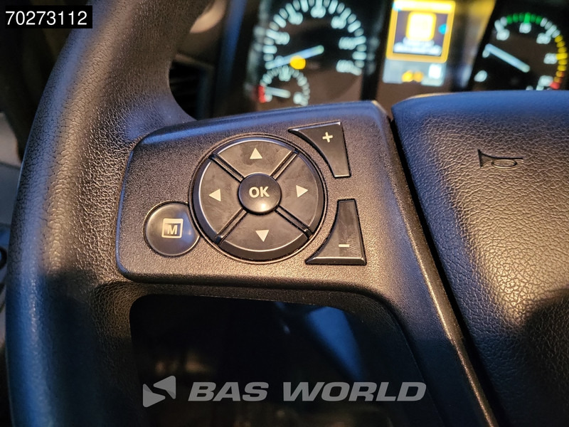 Interior photo 1: Лизинг на Mercedes-Benz Actros 1827 4X2 2.000kg Ladebordwand Automatic Xenon ClassicSpace Euro 6 Mercedes-Benz Actros 1827 4X2 2.000kg Ladebordwand Automatic Xenon ClassicSpace Euro 6
