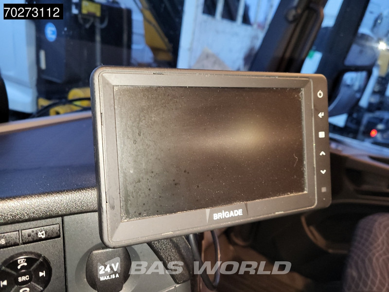 Лизинг на Mercedes-Benz Actros 1827 4X2 2.000kg Ladebordwand Automatic Xenon ClassicSpace Euro 6 Mercedes-Benz Actros 1827 4X2 2.000kg Ladebordwand Automatic Xenon ClassicSpace Euro 6: снимка 9