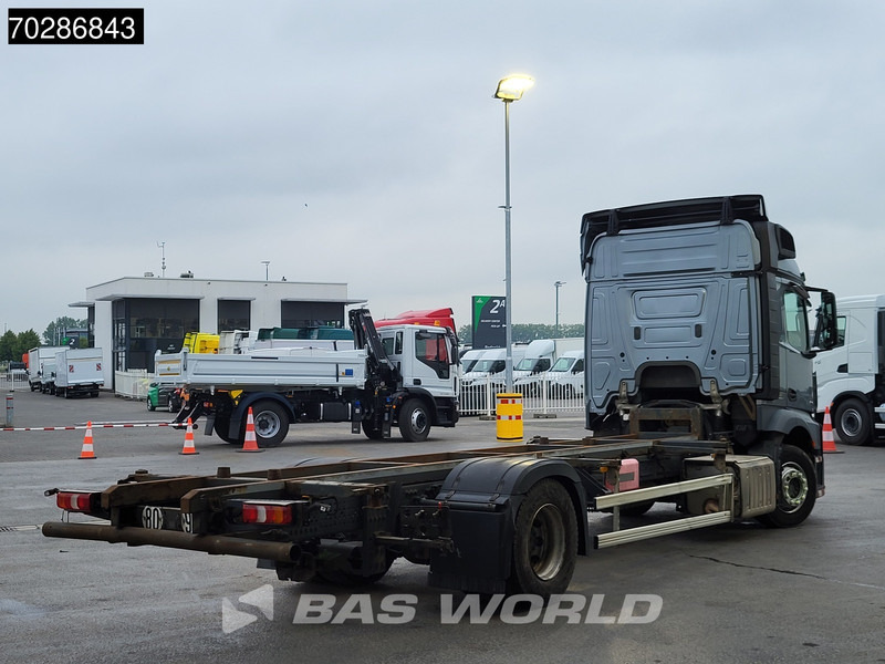 Mercedes-Benz Actros 1843 4X2 BDF 2xTanks Automatic Euro 6 - Контейнеровоз/ Сменна каросерия камион: снимка 5 Mercedes-Benz Actros 1843 4X2 BDF 2xTanks Automatic Euro 6 - Контейнеровоз/ Сменна каросерия камион: снимка 5