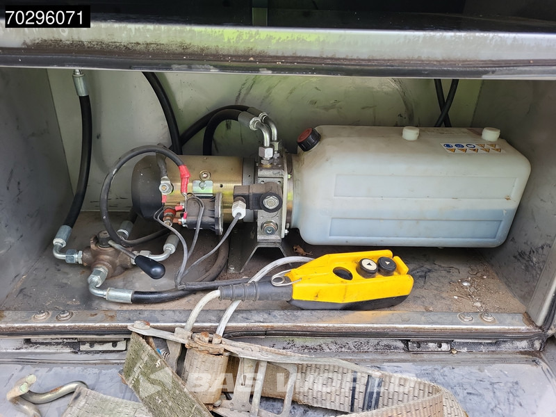 Лизинг на Mercedes-Benz Actros 2543 Actros 6X2 NL-Truck Machine transporter oprijwagen Retarder Lift-Axle ACC Euro 6 Mercedes-Benz Actros 2543 Actros 6X2 NL-Truck Machine transporter oprijwagen Retarder Lift-Axle ACC Euro 6: снимка 18 Лизинг на Mercedes-Benz Actros 2543 Actros 6X2 NL-Truck Machine transporter oprijwagen Retarder Lift-Axle ACC Euro 6 Mercedes-Benz Actros 2543 Actros 6X2 NL-Truck Machine transporter oprijwagen Retarder Lift-Axle ACC Euro 6: снимка 18