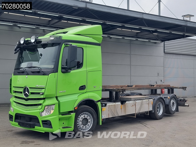 Mercedes-Benz Actros 2545 6X2 Hydraulic Liftable BDF system Lift+steering axle ADR Euro 6 - Контейнеровоз/ Сменна каросерия камион: снимка 5 Mercedes-Benz Actros 2545 6X2 Hydraulic Liftable BDF system Lift+steering axle ADR Euro 6 - Контейнеровоз/ Сменна каросерия камион: снимка 5