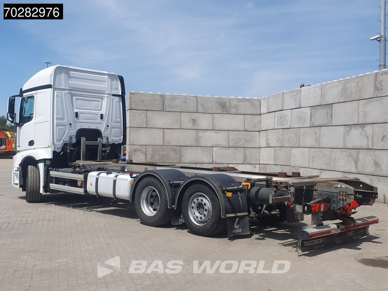Mercedes-Benz Actros 2548 Actros 6X2 ACC Xenon Liftachse Euro 6 - Контейнеровоз/ Сменна каросерия камион: снимка 2 Mercedes-Benz Actros 2548 Actros 6X2 ACC Xenon Liftachse Euro 6 - Контейнеровоз/ Сменна каросерия камион: снимка 2