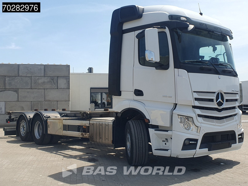 Mercedes-Benz Actros 2548 Actros 6X2 ACC Xenon Liftachse Euro 6 - Контейнеровоз/ Сменна каросерия камион: снимка 3 Mercedes-Benz Actros 2548 Actros 6X2 ACC Xenon Liftachse Euro 6 - Контейнеровоз/ Сменна каросерия камион: снимка 3