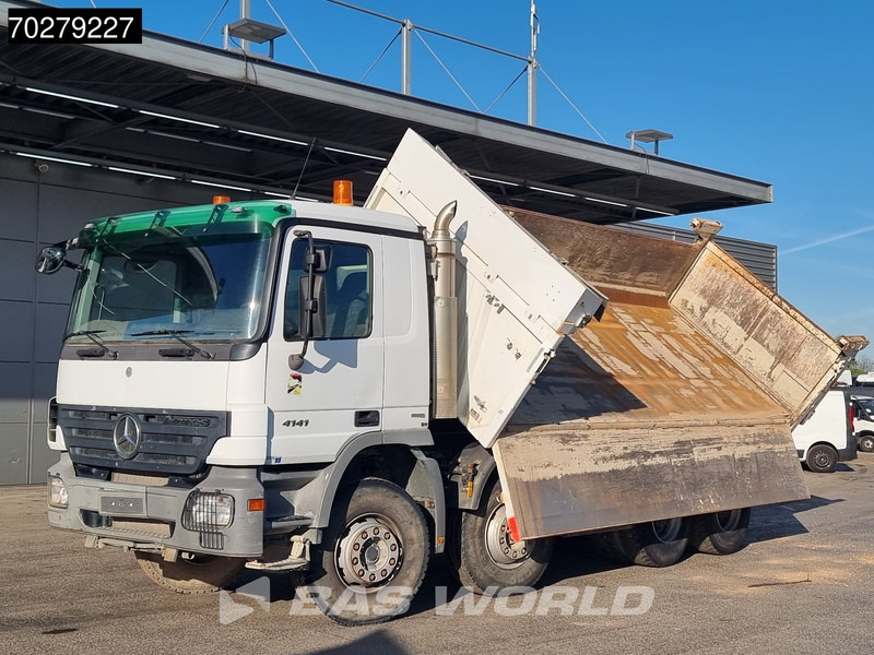 Mercedes-Benz Actros 4141 8X4 12m3 Meiller 2-way tipper steelsuspension Euro 4 - Самосвал камион: снимка 3 Mercedes-Benz Actros 4141 8X4 12m3 Meiller 2-way tipper steelsuspension Euro 4 - Самосвал камион: снимка 3