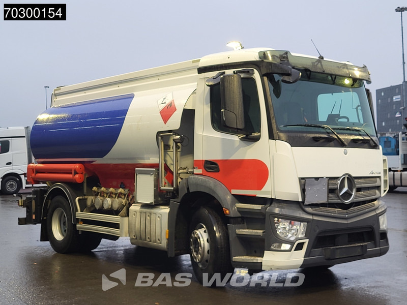Mercedes-Benz Antos 1824 4X2 13500ltr Fuel tanker 4 comparments ADR Automatic Euro 6 - Камион цистерна: снимка 3 Mercedes-Benz Antos 1824 4X2 13500ltr Fuel tanker 4 comparments ADR Automatic Euro 6 - Камион цистерна: снимка 3