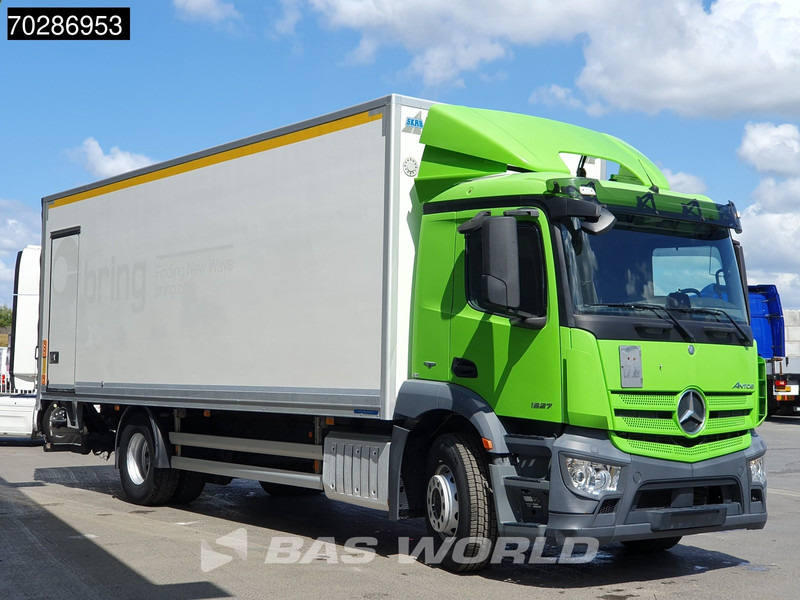 Mercedes-Benz Antos 1827 Antos 4X2 18tonner 2000kg Ladebordwand Xenon Euro 6 - Камион фургон: снимка 3 Mercedes-Benz Antos 1827 Antos 4X2 18tonner 2000kg Ladebordwand Xenon Euro 6 - Камион фургон: снимка 3