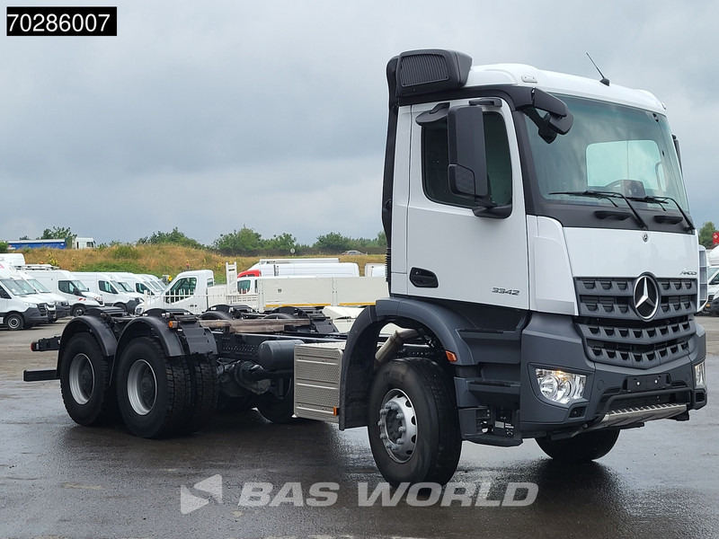 Mercedes-Benz Arocs 3342 6X4 NEW 6x4 chassis Big-Axle Automatic Steel suspension Euro 3 - Шаси кабина: снимка 3 Mercedes-Benz Arocs 3342 6X4 NEW 6x4 chassis Big-Axle Automatic Steel suspension Euro 3 - Шаси кабина: снимка 3