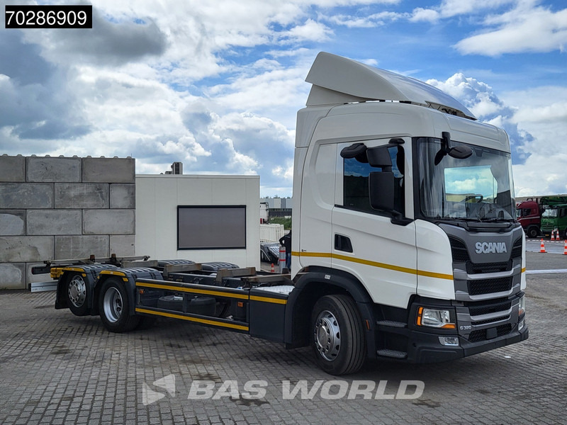 Scania G320 6X2 BDF Lift Axle Automatic Euro 6 - Контейнеровоз/ Сменна каросерия камион: снимка 3 Scania G320 6X2 BDF Lift Axle Automatic Euro 6 - Контейнеровоз/ Сменна каросерия камион: снимка 3