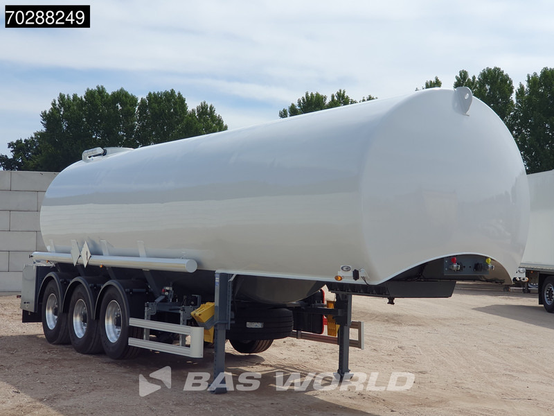 Tanker Solutions CLP-36/1 New! 36.000 L Fuel Tank Liftachse - Полуремарке цистерна: снимка 3 Tanker Solutions CLP-36/1 New! 36.000 L Fuel Tank Liftachse - Полуремарке цистерна: снимка 3