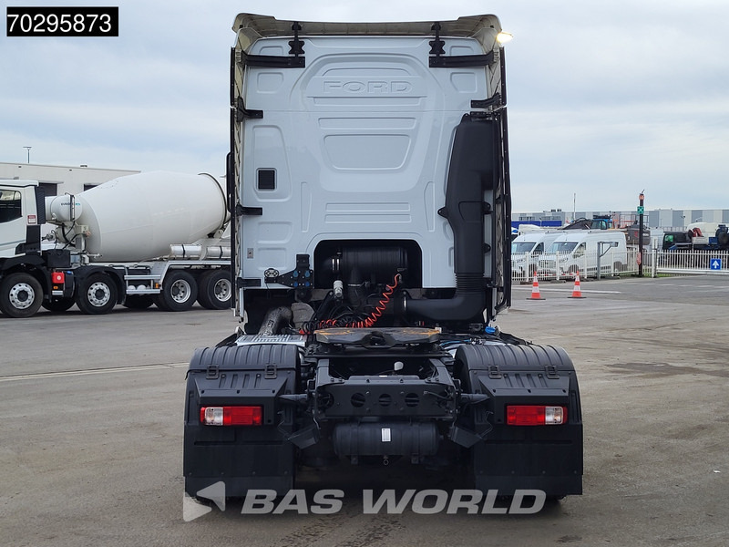 Ford F-Max 500 4X2 Retarder 2x Tanks Standklima Euro 6 - Влекач: снимка 3 Ford F-Max 500 4X2 Retarder 2x Tanks Standklima Euro 6 - Влекач: снимка 3