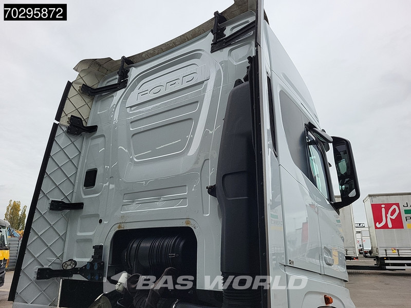 Ford F-Max 500 4X2 Retarder Standairco 2xTanks ACC LED Euro 6 - Влекач: снимка 5 Ford F-Max 500 4X2 Retarder Standairco 2xTanks ACC LED Euro 6 - Влекач: снимка 5