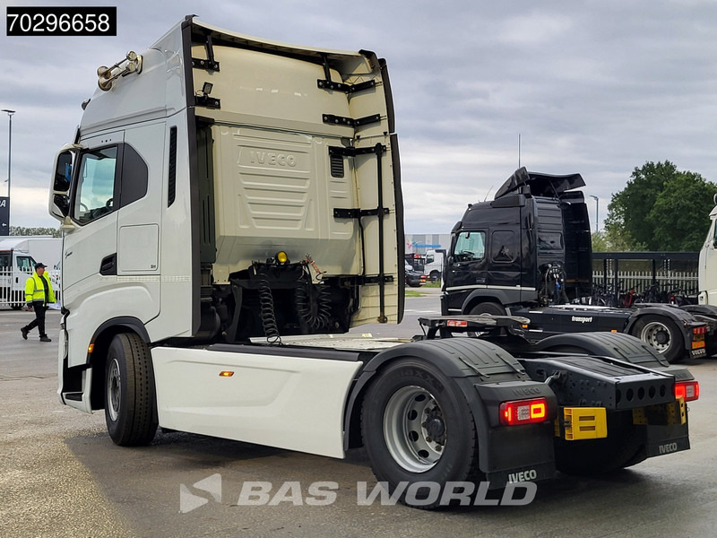 Iveco S-Way 460 4X2 90% Tyres! ACC Navi Euro 6 - Влекач: снимка 2 Iveco S-Way 460 4X2 90% Tyres! ACC Navi Euro 6 - Влекач: снимка 2