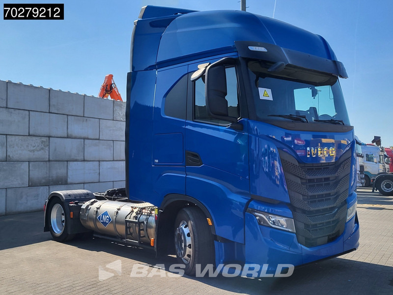 Влекач Iveco S-Way 460 4X2 Mega 2x LNG Tanks Retarder ACC Euro 6: снимка 10