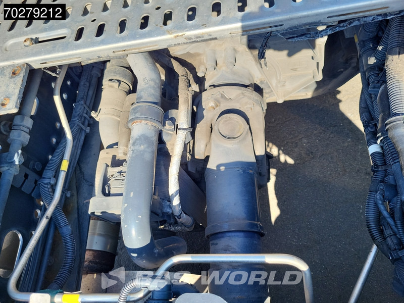 Влекач Iveco S-Way 460 4X2 Mega 2x LNG Tanks Retarder ACC Euro 6: снимка 6