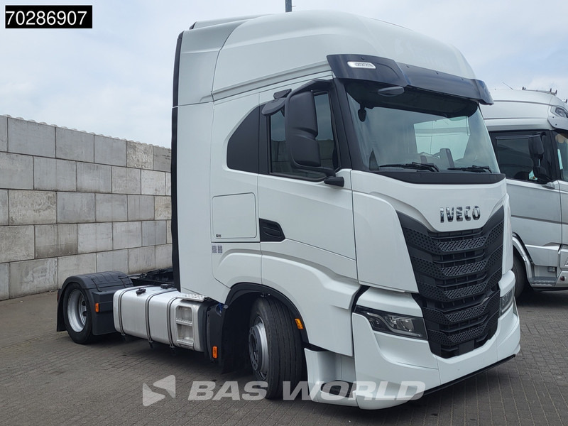 Iveco S-Way 480 4X2 Mega Retarder Standklima 2xTanks Navi ACC LED Euro 6 - Влекач: снимка 3 Iveco S-Way 480 4X2 Mega Retarder Standklima 2xTanks Navi ACC LED Euro 6 - Влекач: снимка 3