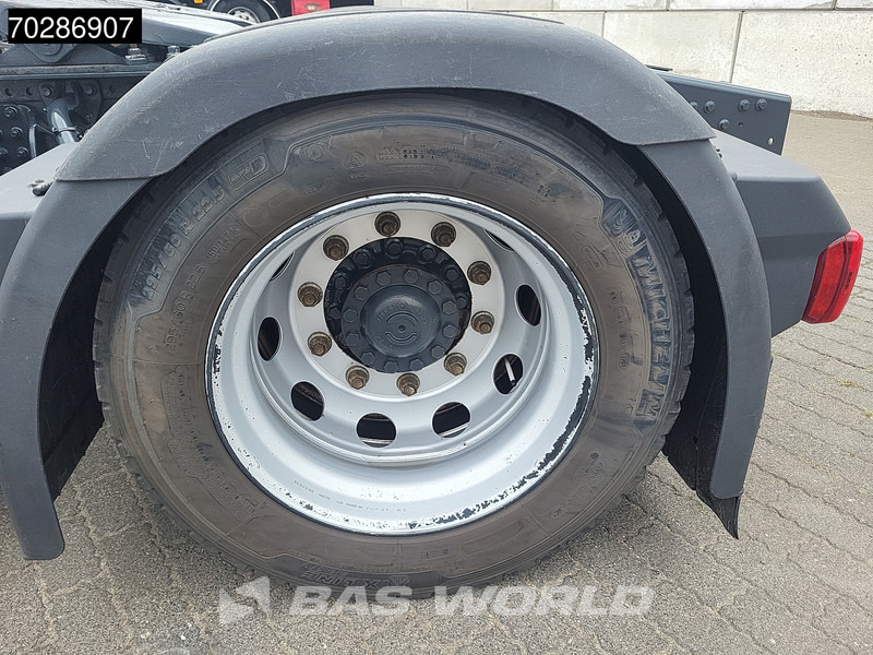 Влекач Iveco S-Way 480 4X2 Mega Retarder Standklima 2xTanks Navi ACC LED Euro 6: снимка 15